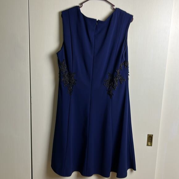 Liz Claiborne Rose Embroidered Sheath Dress Navy Blue 16 - Picture 7 of 8